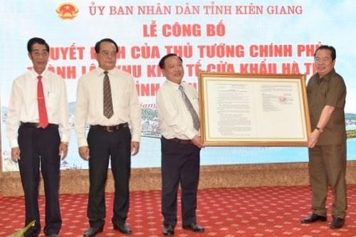 Kiên Giang: Công bố quyết định của Thủ tướng thành lập Khu kinh tế cửa khẩu Hà Tiên