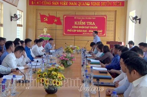 Huyện Điện Biên Đông đạt chuẩn phổ cập xóa mù chữ mức độ 2
