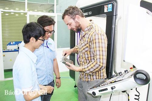 Gắn kết chặt chẽ giữa đào tạo và sử dụng lao động