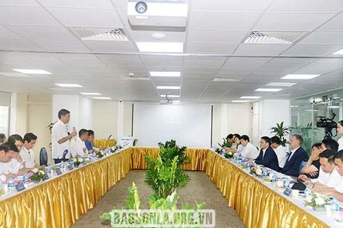 Các đồng chí lãnh đạo tỉnh Sơn La làm việc với Công ty cổ phần tập đoàn Mavin