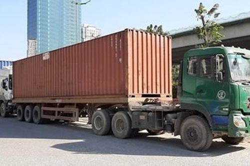 Vì sao các đối tượng buôn lậu hàng trăm tấn thuốc bắc 'lọt' qua cửa khẩu dễ dàng?