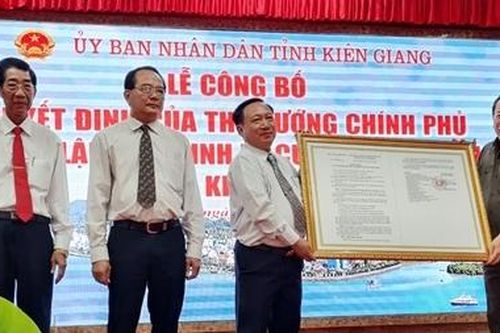 Công bố quyết định thành lập Khu kinh tế Cửa khẩu Hà Tiên