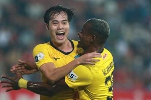 Văn Toàn lập công, HAGL nối dài mạch thắng