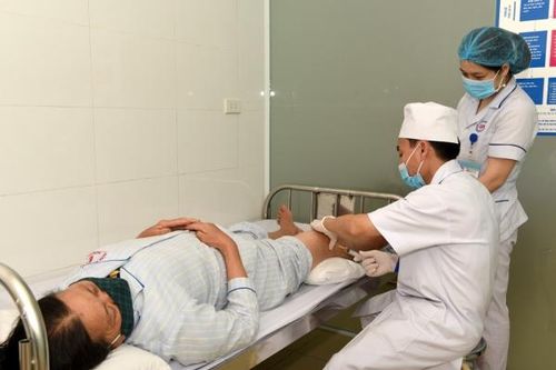 Bệnh viện Y học cổ truyền Nghệ An kết hợp Đông Tây Y điều trị cơ xương khớp
