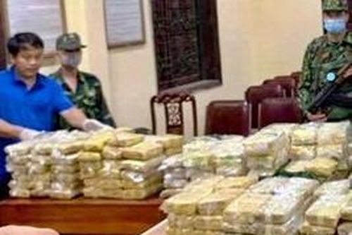 Một đối tượng vận chuyển 2,7 tạ ma túy