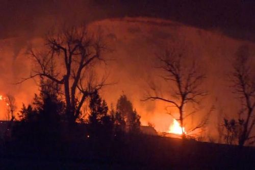Bang North Dakota ban bố tình trạng khẩn cấp vì cháy rừng