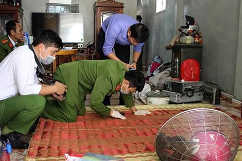 Cụ bà bị giết, dìm xác xuống bể nước