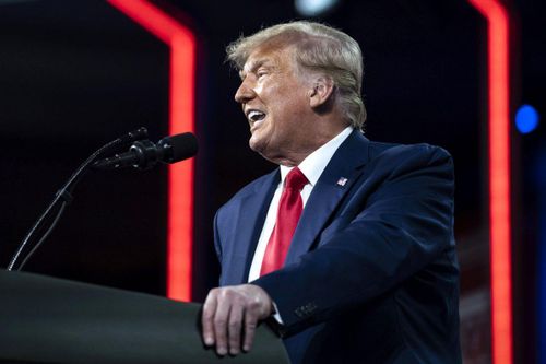 Ông Trump 'tuyên chiến' với Liên đoàn Bóng chày Mỹ