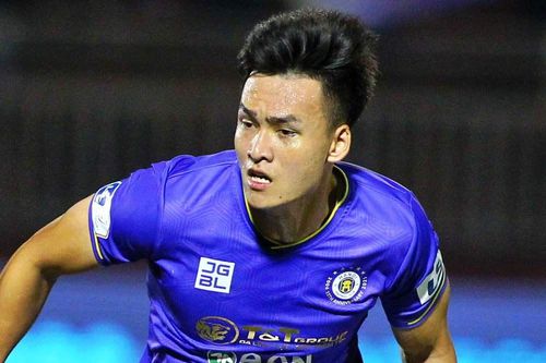 Trưởng ban Trọng tài VFF: 'Việt Anh đáng bị thẻ đỏ'