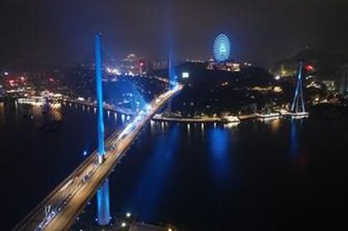 Hàng loạt công trình thắp đèn xanh vì người tự kỷ