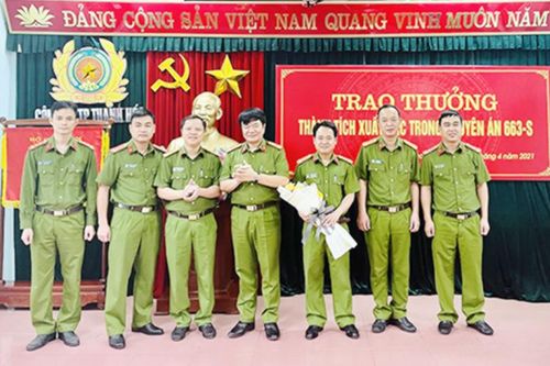 Khen thưởng lực lượng truy bắt đối tượng dùng súng bắn người