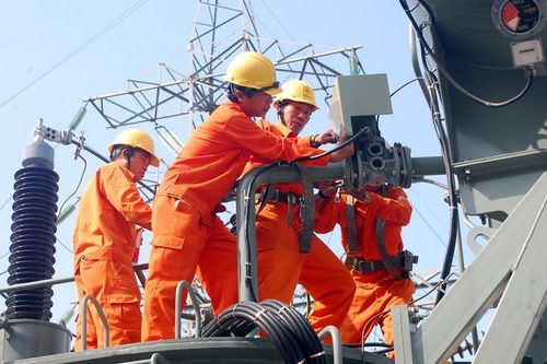 Chuẩn bị các phương án cấp điện trong mùa nắng nóng 2021