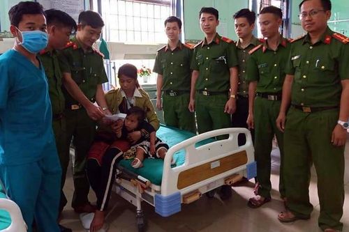 'Ghi điểm' trong lòng dân