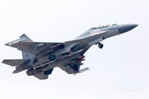 Bị chê quá nhiều, Trung Quốc lớn tiếng tuyên bố J-16 'ăn đứt' Su-30