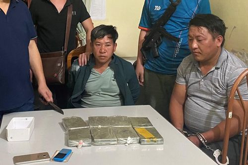 Sơn La: Bắt hai đối tượng từ Điện Biên mang 8 bánh heroin sang Yên Bái tiêu thụ