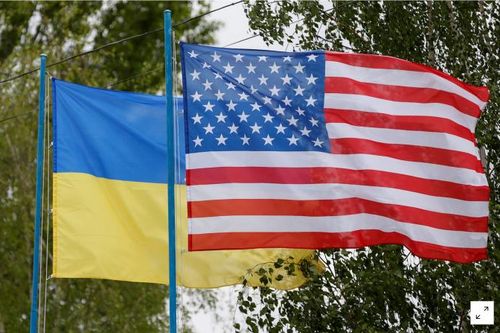 Ông Biden cam kết 'sự hỗ trợ vững chắc' cho Ukraine khi căng thẳng gia tăng với Nga