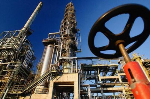 OPEC+ sẽ tăng hạn ngạch sản xuất để ghìm giá dầu