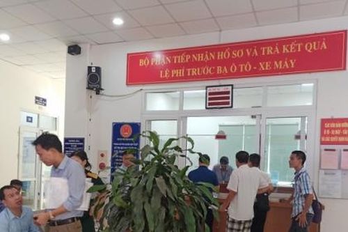 Không phải nộp tờ khai nguồn gốc xe khi nộp lệ phí trước bạ phương tiện nhập khẩu