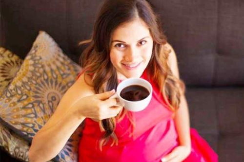 Sử dụng caffein trong thai kỳ có thể sinh con kích thước nhỏ