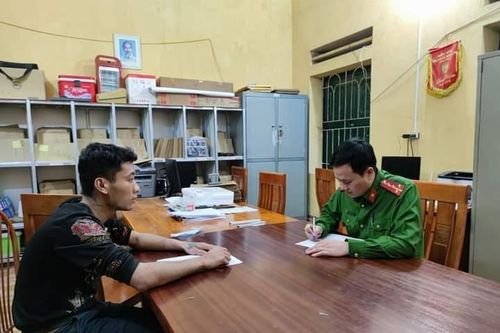 Mượn xe của bạn mang đi 'cắm'