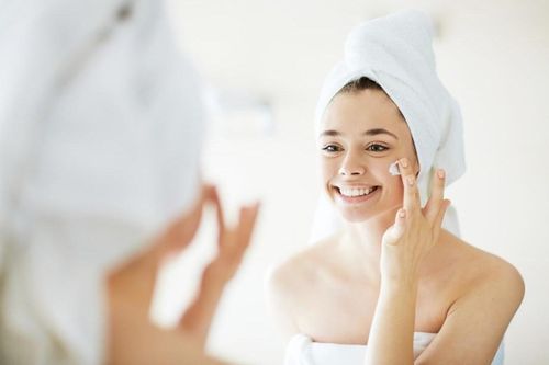 5 mẹo làm đẹp nguy hiểm cho khuôn mặt