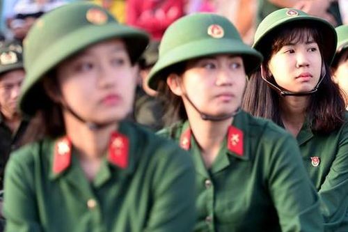 Người chuyển giới có được miễn nghĩa vụ quân sự?