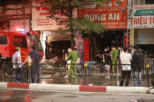 Hà Nội: Khẩn trương khắc phục hậu quả vụ cháy nghiêm trọng trên phố Tôn Đức Thắng