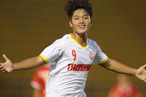 Thầy Công Phượng đưa đội nhà vào tứ kết giải U19 quốc gia