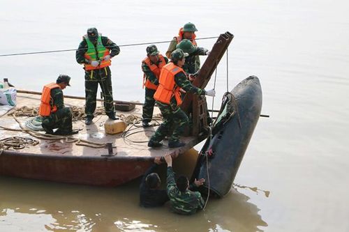 Khắc phục hậu quả bom, mìn sau chiến tranh