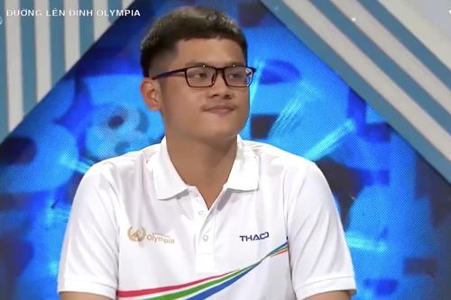 Nam sinh tự nhận 'ngơ' và 'độc thoại nội tâm' giành vòng nguyệt quế Olympia