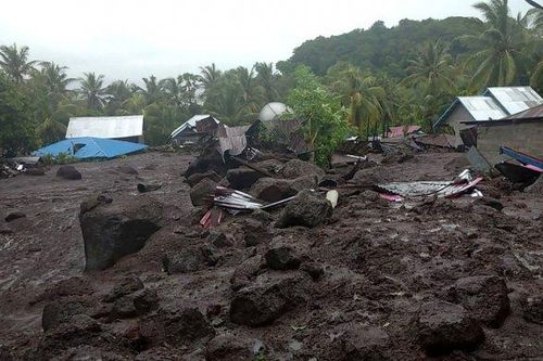 Lũ quét và sạt lở đất tại Indonesia: Số người thiệt mạng tăng mạnh