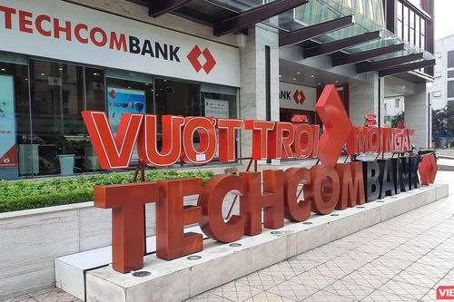 Techcombank áp sát ngưỡng lợi nhuận tỉ USD, em trai ông Hồ Hùng Anh được đề cử vào HĐQT