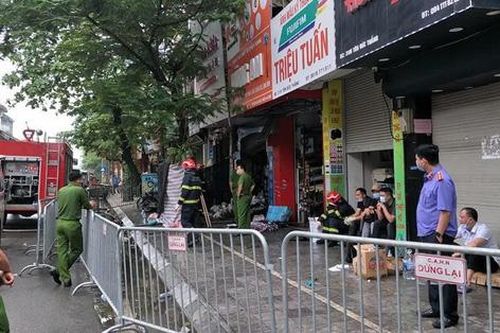 Hàng xóm kể lại vụ cháy khiến 4 người trong gia đình tử vong: Bất lực vì lửa cháy to quá