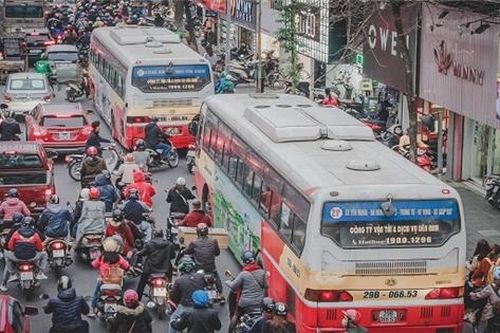 Mật độ dân số cao là cơ hội để thay đổi bộ mặt giao thông Hà Nội