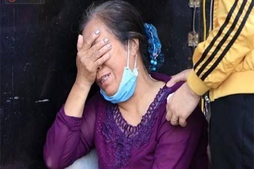 Vụ cháy khiến 4 người tử vong ở Tôn Đức Thắng: Nỗi đau khôn xiết của người ở lại