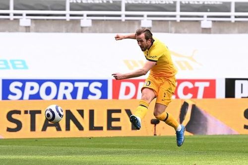 Thủng lưới phút cuối, Tottenham lỡ cơ hội vào top 4