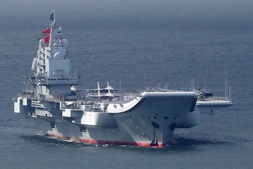 Tàu sân bay Trung Quốc và 5 tàu chiến đi qua Okinawa ra Thái Bình Dương