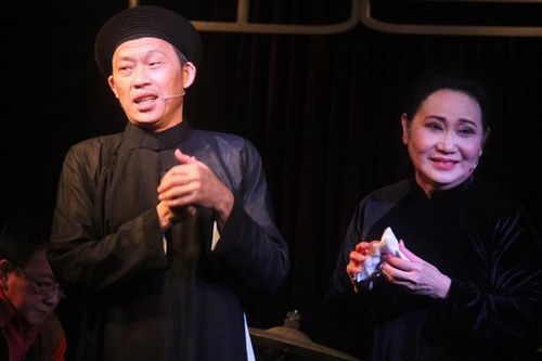 Showbiz 5/4: Nghệ sĩ Thanh Hằng khóc cảm ơn Hoài Linh