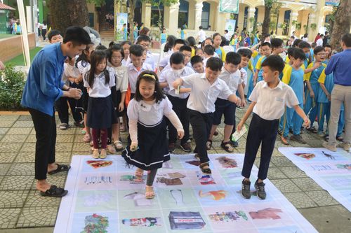 Thúc đẩy các mô hình lắng nghe trẻ em nói