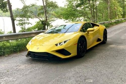 Lý do bất ngờ từ dân nhà giàu khiến xe siêu sang đắt khách giữa mùa dịch