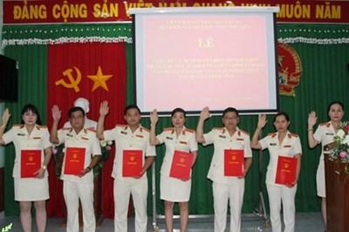VKSND tỉnh Vĩnh Long trao quyết định bổ nhiệm các chức danh tư pháp