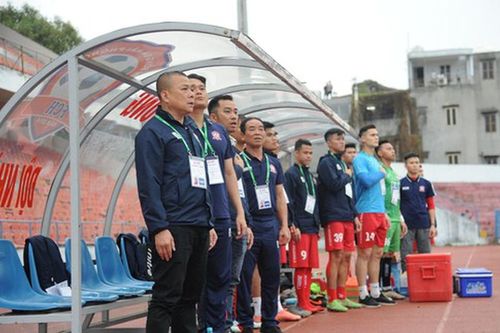 Cựu HLV phó SLNA Phạm Anh Tuấn: Người 'đứng mũi chịu sào' ở Hải Phòng