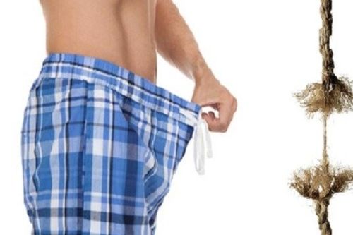 'Cậu nhỏ' chảy máu ồ ạt vì 'đứt hãm' khi đang 'lâm trận'