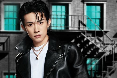Dù đã hợp tác ba năm, tạp chí nổi tiếng vẫn đánh sai tên của TFBoys Dịch Dương Thiên Tỉ