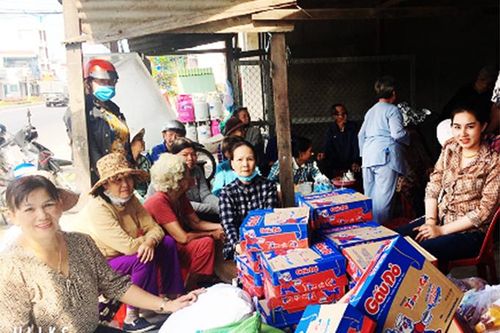 Hội Phụ nữ xã Diên An: Tặng 35 suất quà cho hội viên nghèo