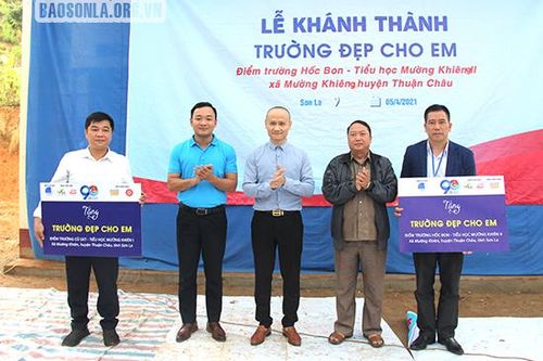 Khánh thành 2 công trình 'Trường đẹp cho em' tại xã Mường Khiêng