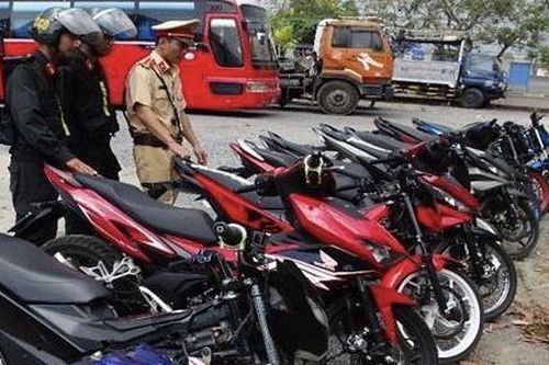 Đồng Nai: Vây bắt hàng chục 'quái xế' trên QL51 lúc rạng sáng