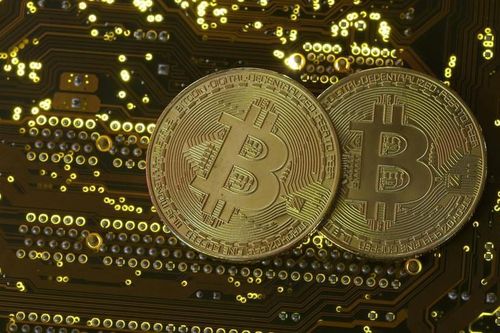 Giá Bitcoin hôm nay 5/4: Bitcoin sát 59.000 USD, các loại tiền ảo tăng dựng đứng