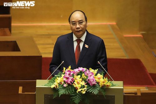 Tân Chủ tịch nước Nguyễn Xuân Phúc hứa tận tâm, tận lực, trách nhiệm