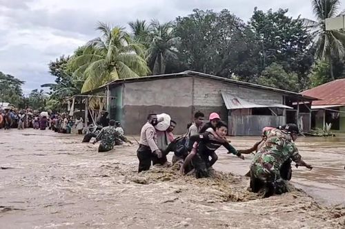 Lũ lụt và lở đất tại Indonesia và Timor Leste, hơn 75 người thiệt mạng
